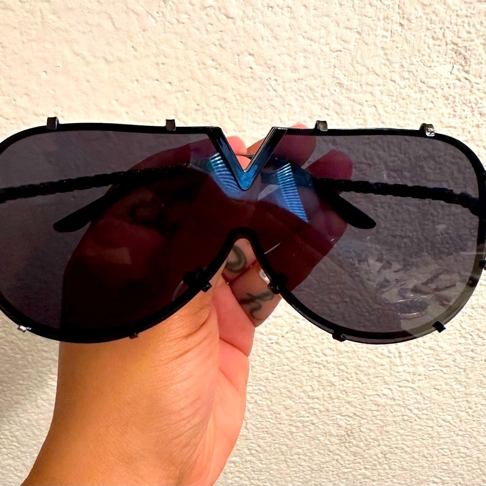 Stylish Black Women's Aviator Sunglasses